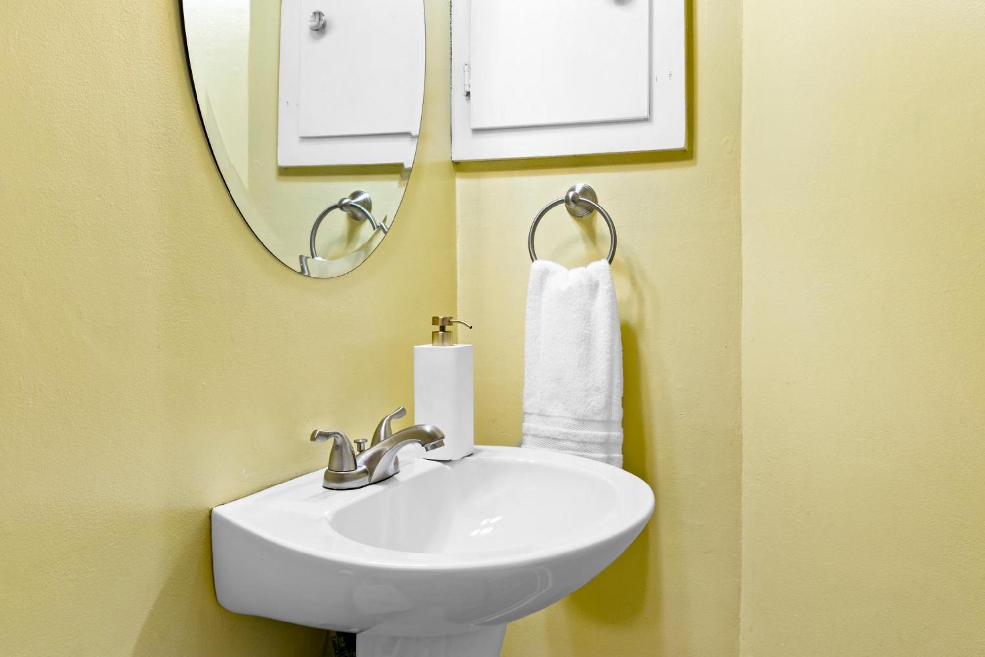Lyndhurst Cozy Condo In Wintergreen Resort That Sleeps 4! מראה חיצוני תמונה