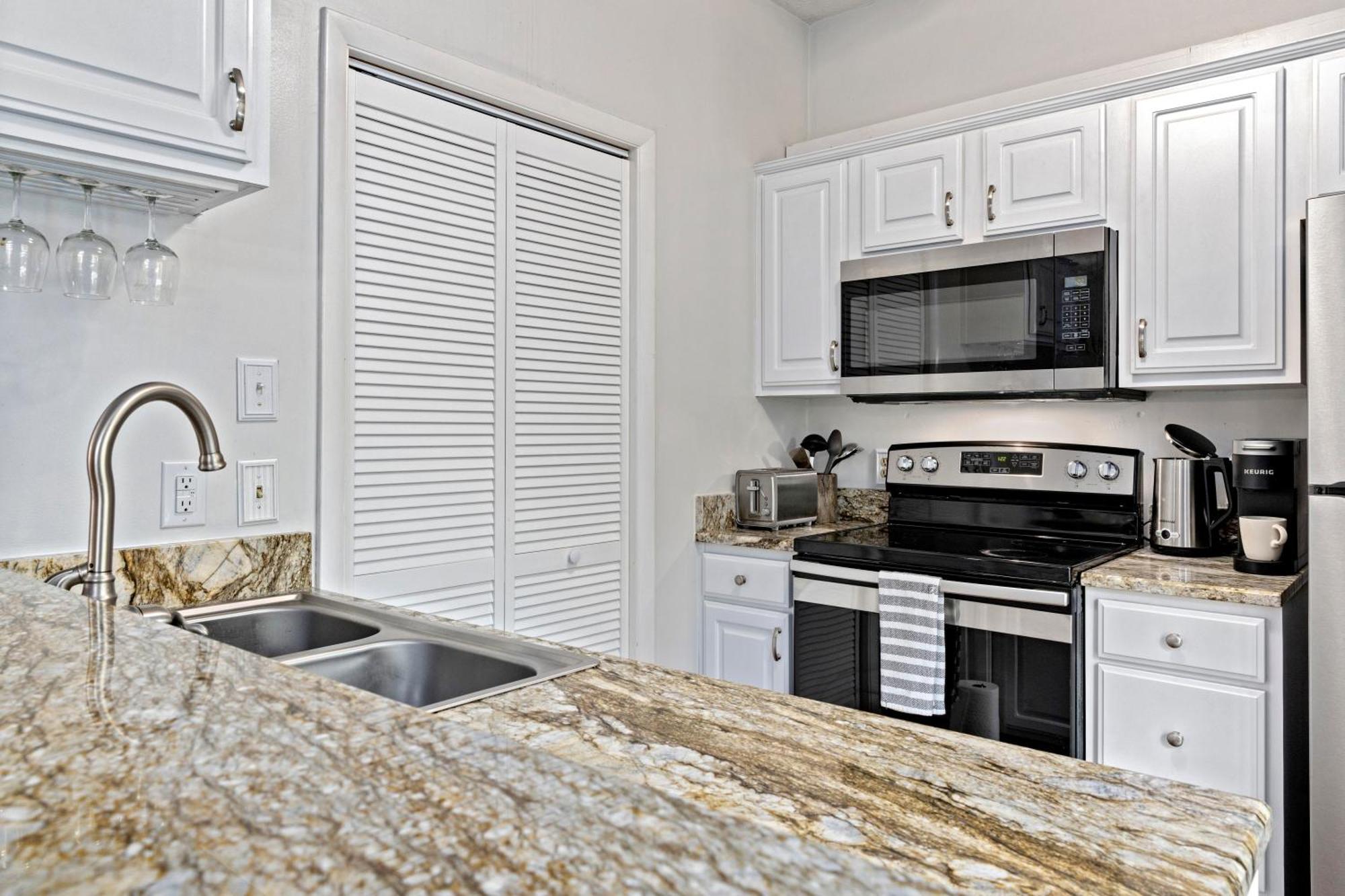 Lyndhurst Cozy Condo In Wintergreen Resort That Sleeps 4! מראה חיצוני תמונה